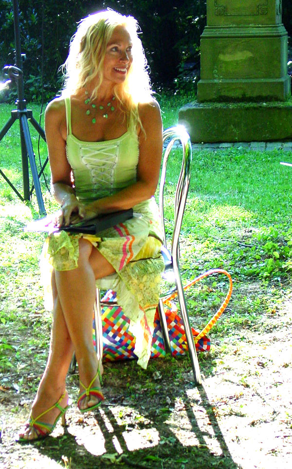 Lesungen im Alten Friedhof mit Cornelia Bielefeldt